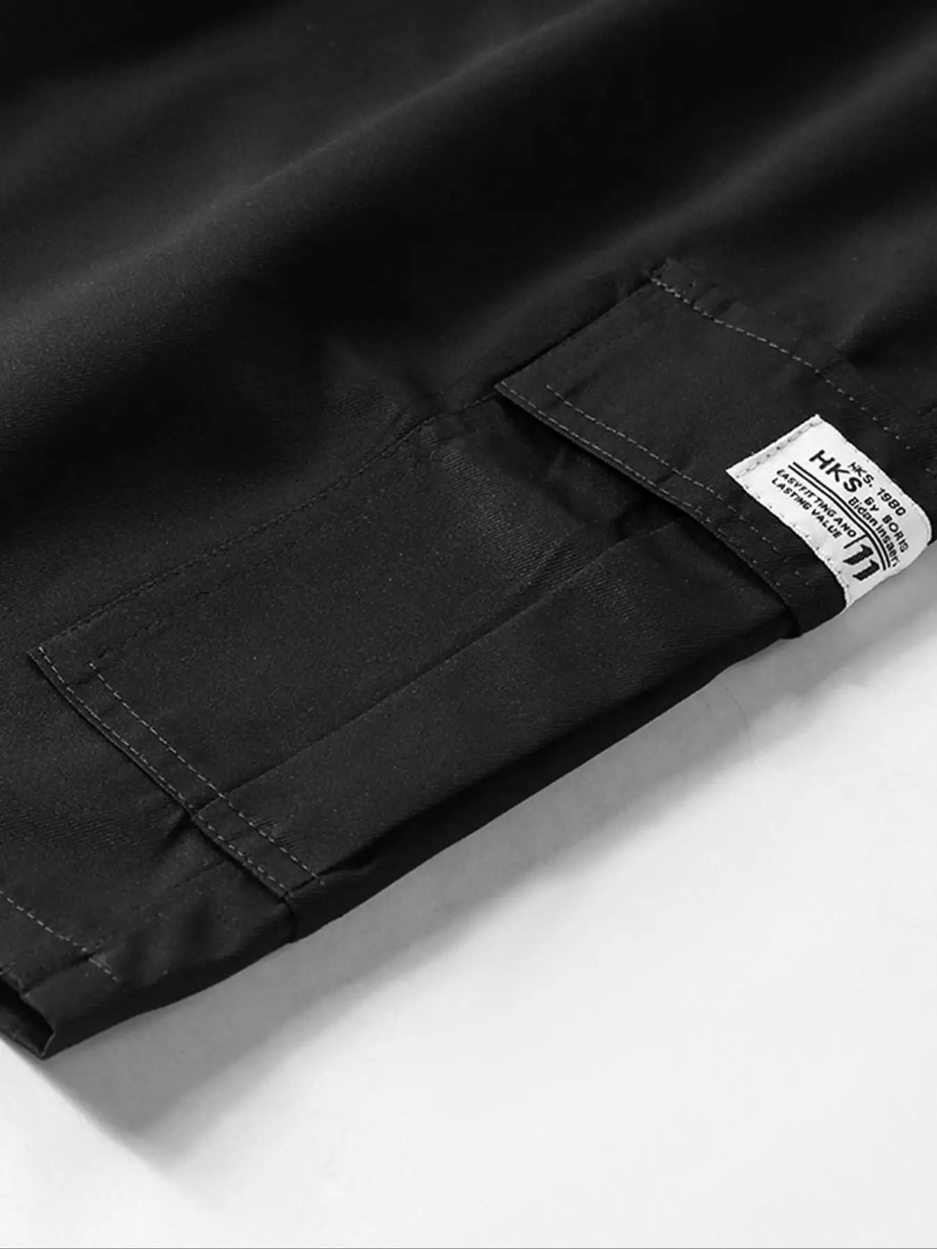 Pantaloncini sportivi casual semplici da uomo, tessuto delicato sulla pelle, assorbenti dell'umidità e traspiranti, con coulisse, pantaloni multitasche, pantaloncini cargo, adatti per pendolarismo quotidiano, sport all'aria aperta, casa, ciclismo, campeggio, alpinismo e escursionismo