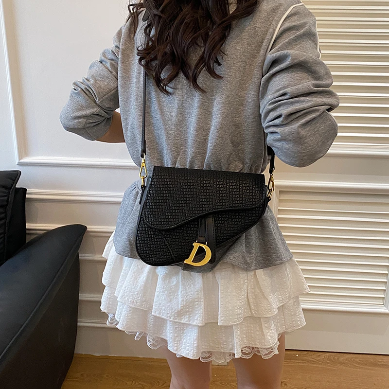 

Elegant Leather Shoulder Bag For Women, Classic Crossbody Bag By Luxury Brand, Famous Designer Handbags Trendy