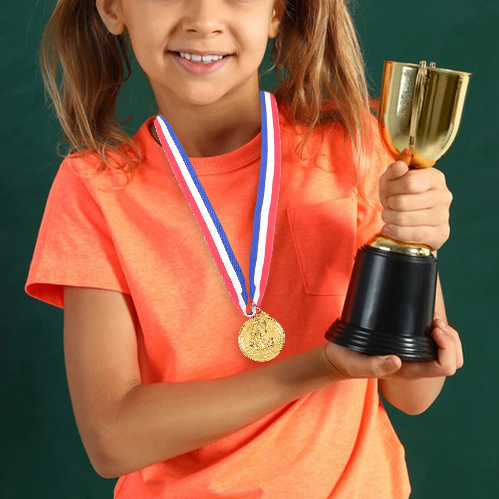 

3pcs Medals Set Embossed Football Awards Metal Medal Sports Competition Prize Winner Medals For Party Favors Team Sports