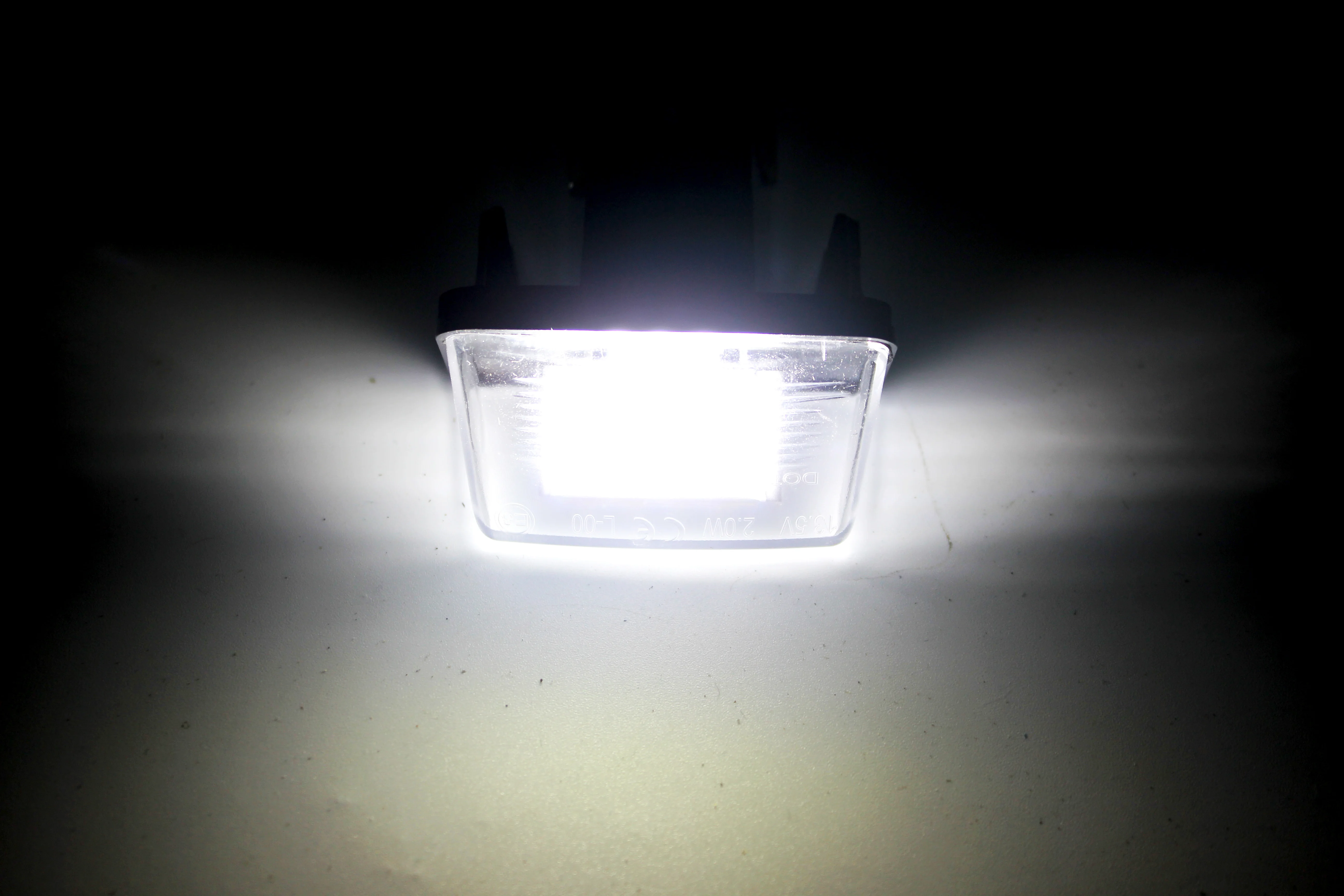 2 قطعة سيارة LED رقم الترخيص لوحة ضوء لسيتروين C3 C4 C5 بيرلينجو ساكسو كسارا بيكاسو لبيجو 206 207 306 307 308 5008 #6