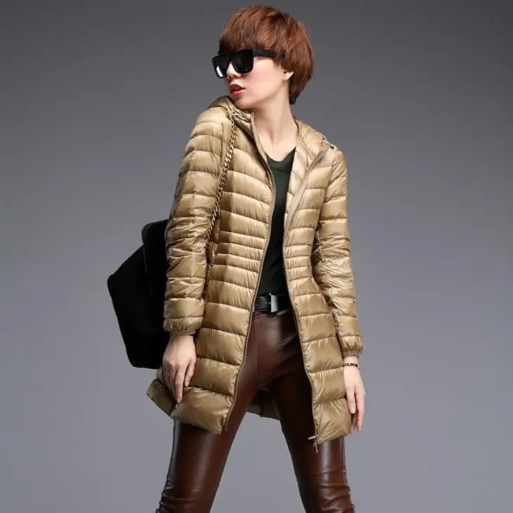 2026 European and American Autumn and Winter New Women's Down Jacket Hooded Lightweight Commuting Down Jacket