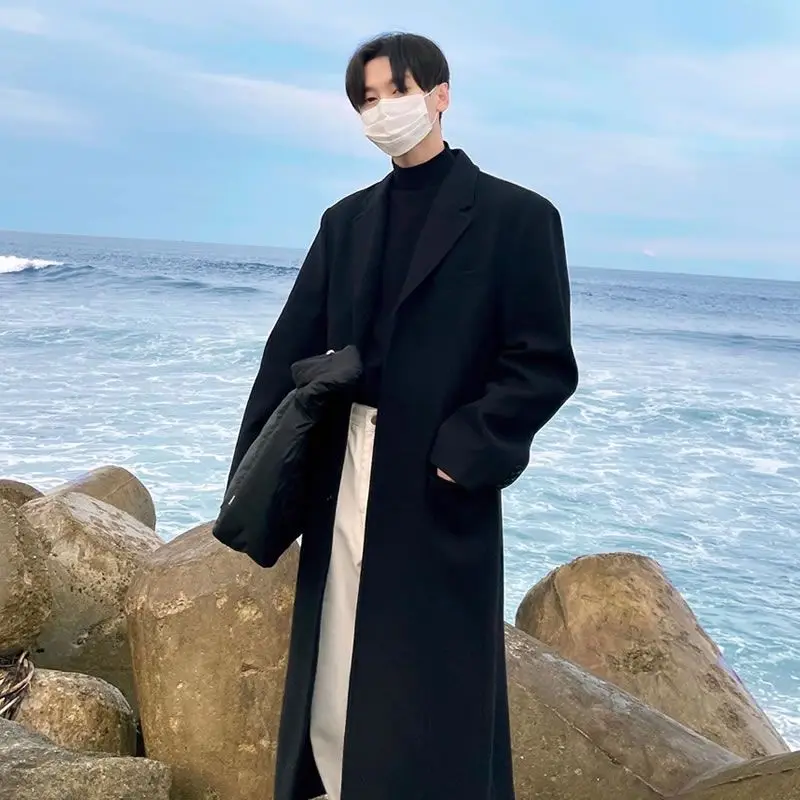 

Мужское зимнее пальто из шерстяной смеси в футуристическом кибер-стиле, научно-фантастическое, в стиле космонавта, ультрасовременное, неоновое, светящееся, с металлическим отливом, светоотражающее, утепленное