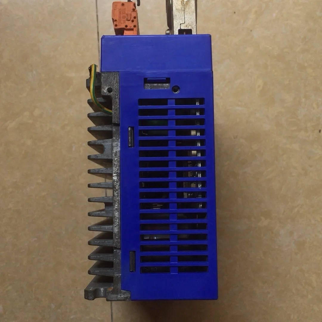 Servomoteur M-EDC-PS1006AB502 Avec garantie