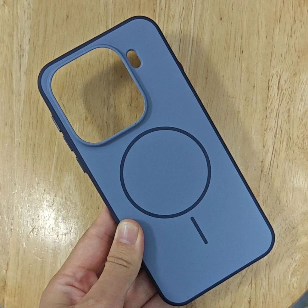 Für OPPO Find X9 Pro X10 Pro Max X9s Hülle Magnetische Zweifarbige Matte PC + TPU Hautgefühl Rückseite mit Metallknopf – Detail 3