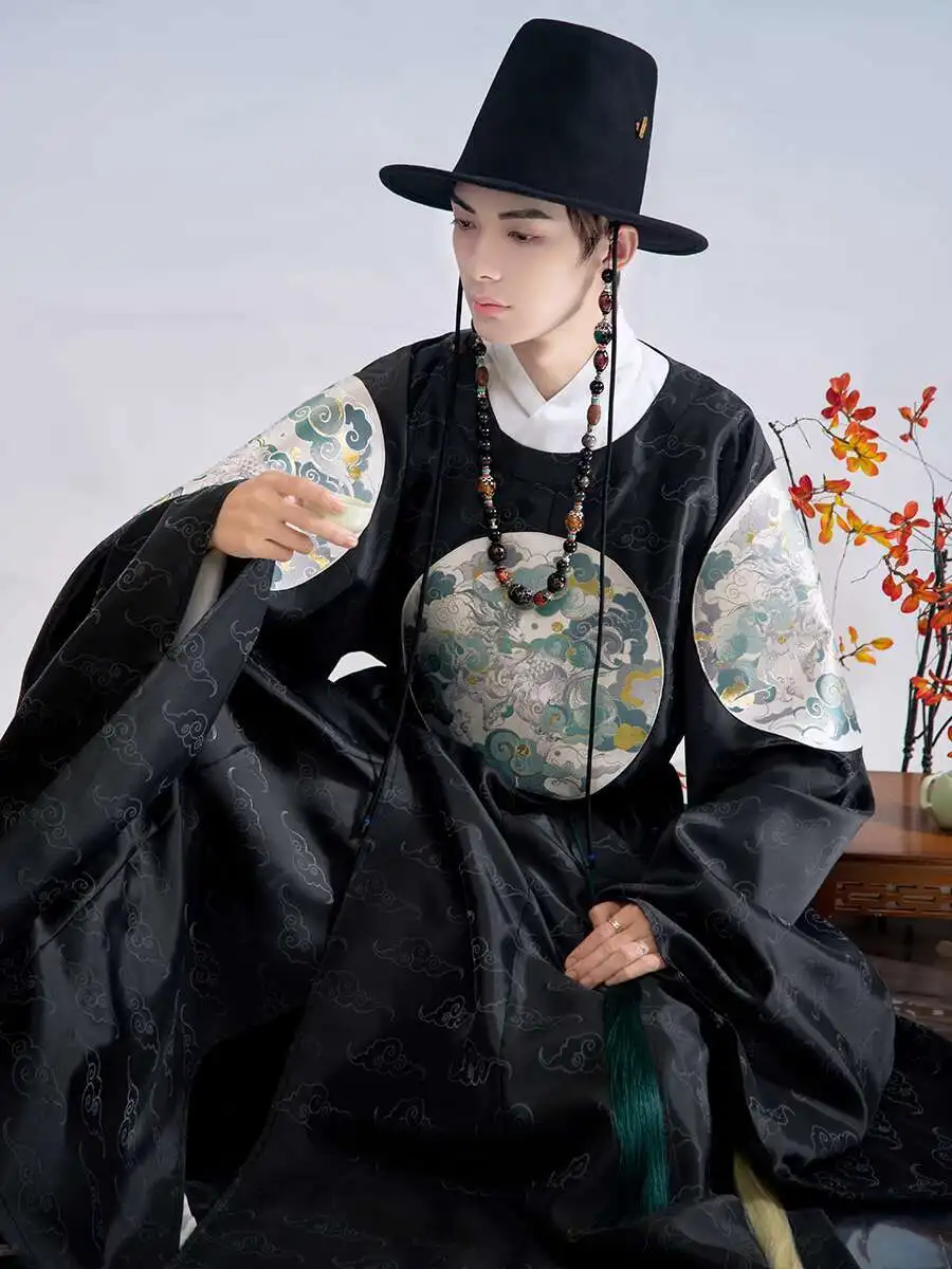 

Ming Dynasty Hanfu Men's Round Neck Robe Embroidered With Gold Chinese Style Daily Hanfu Ancient Clothes