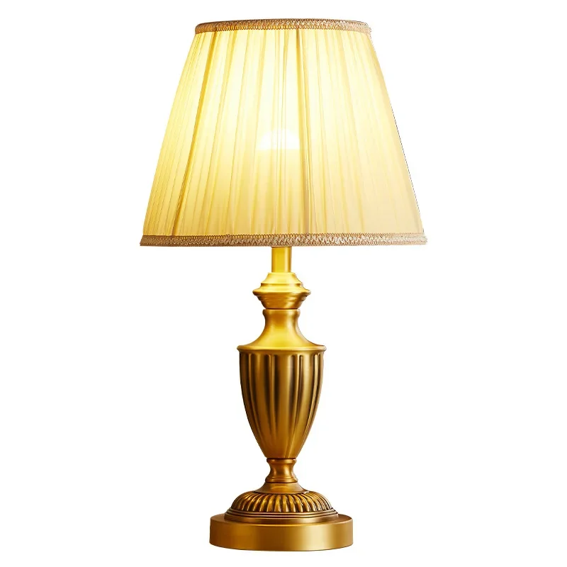 American retro light luxury copper table lamp, living room bedroom decorative lamp, warm household high-end decoration