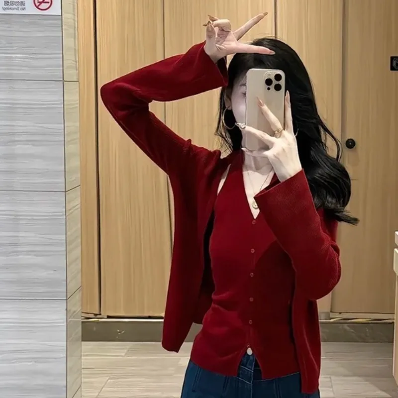Womens Clothing French Sweater Autumn/Winter Slim Long Sleeve Knit Lady V-neck Two-piece Set with a Layered Vest and a Short Top