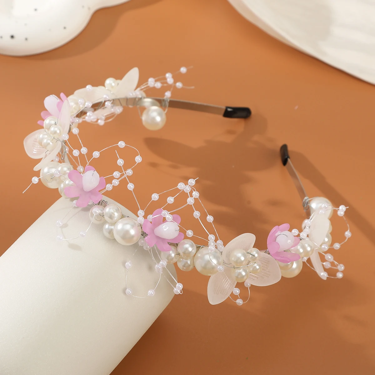 AWAYTR Elegant Girls Pearl Headbands Bridal Wedding Hairband Flower Hair Bands Wreath Bride Garland Head Hoop Hair Accessories