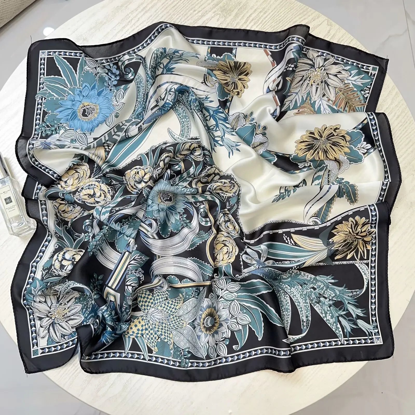 Fashion Satin Square Scarf Bandana Women Floral Print Neckerchief Hair Bandana Female Square Head Scarves Shawl Foulard