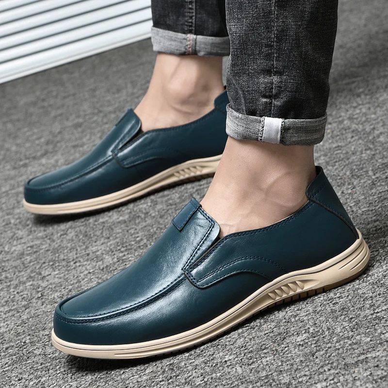 Spring New Mens Genuine Leather Shoes Casual Stylish Loafers Antiskid Outdoor Work Shoes Soft Sole Black Designer Leather Shoes