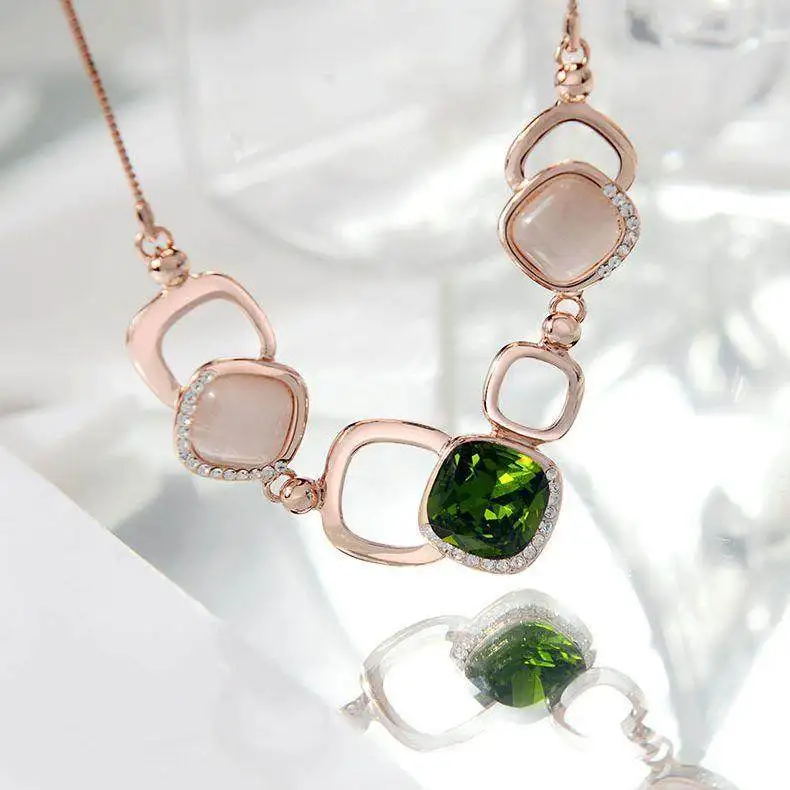 

Faionable Original Design Crystal een Nelace Luxury Sensation Unique Sle Jewelry Accory for Men Autumn Season