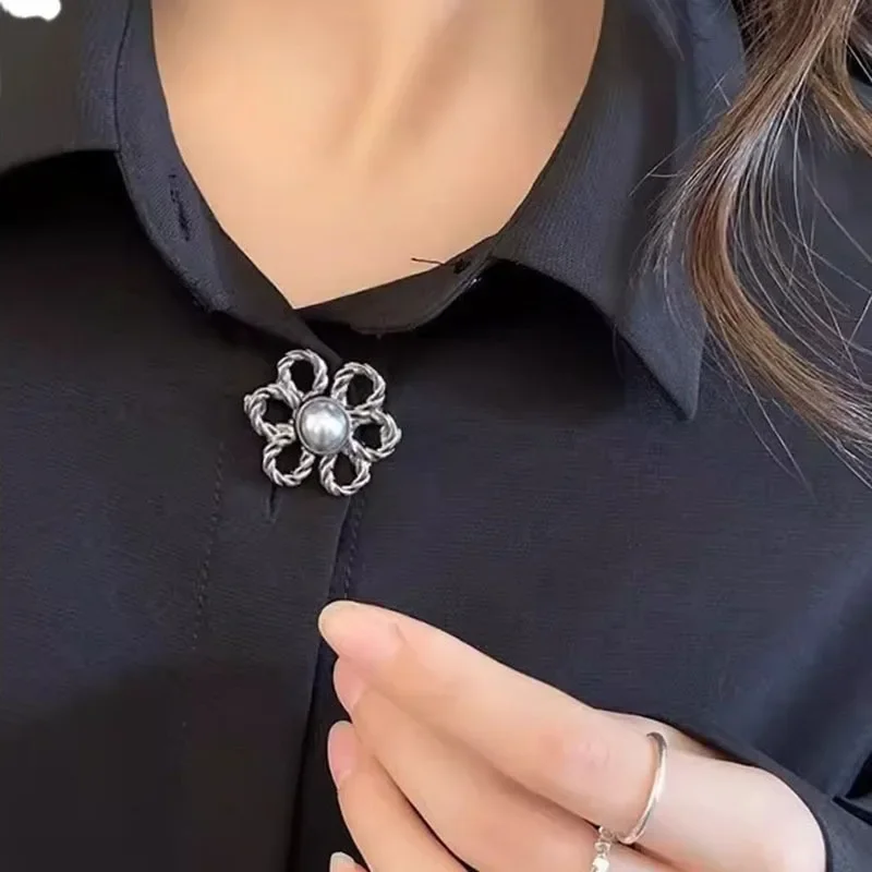 Fashion Jeans Waist Adjustable Buckles Beautiful Hollow Metal Flower Button Woman‘s Trouser Wide-to-narrow Adjustable Buckle