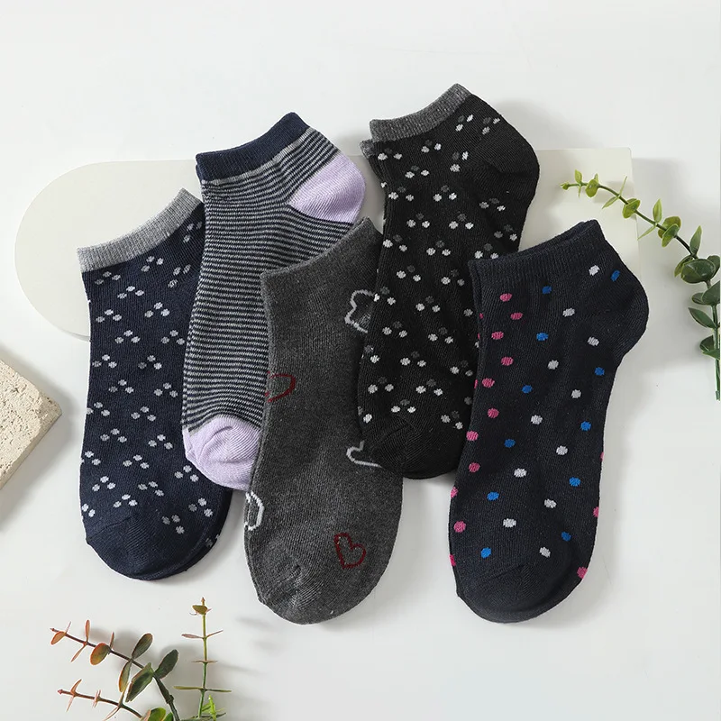 5/10 Paar einfache trend ige kurze Damen socken schweiß absorbierende, atmungsaktive, tief geschnittene, flach gestreifte Socken für Damen