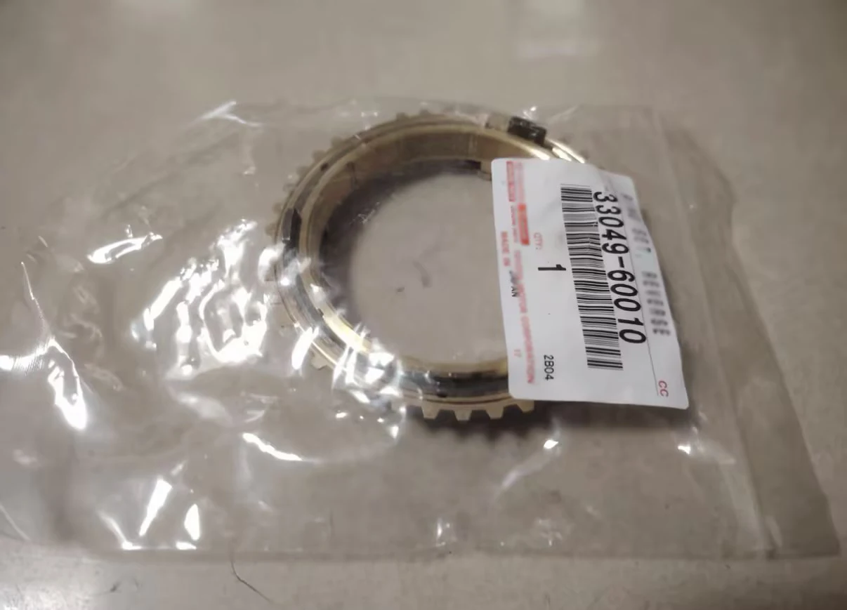 Reverse synchro ring 33049-60010 for the transmission of the Toyota Land Cruiser LC100 4500 and 4700 (genuine imported models)