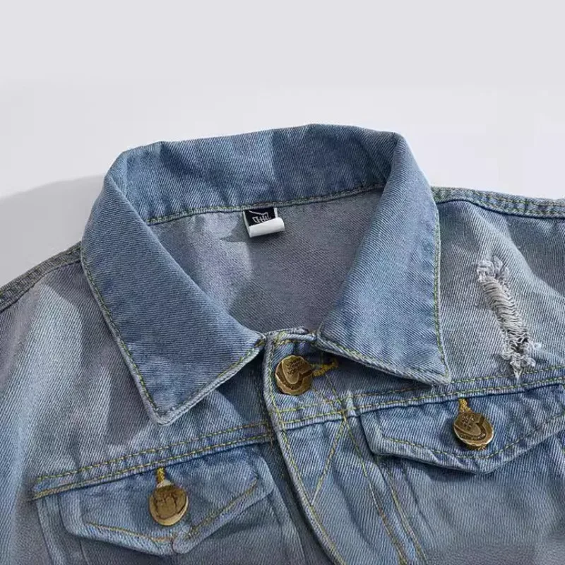 النسخة الكورية الجديدة سترة الدنيم الرجالية العصرية ذات المقاس النحيف سترة الدنيم ذات اللون الفاتح سترة ممزقة غير رسمية