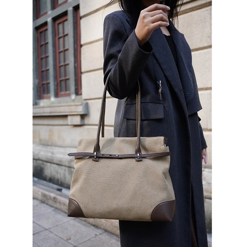 

Spring 2026 Casual Large Capacity Tote Bag Contrast Canvas Shoulder Crossbody Bag Cowhide Commuter Bags Women's Handbag Backpack