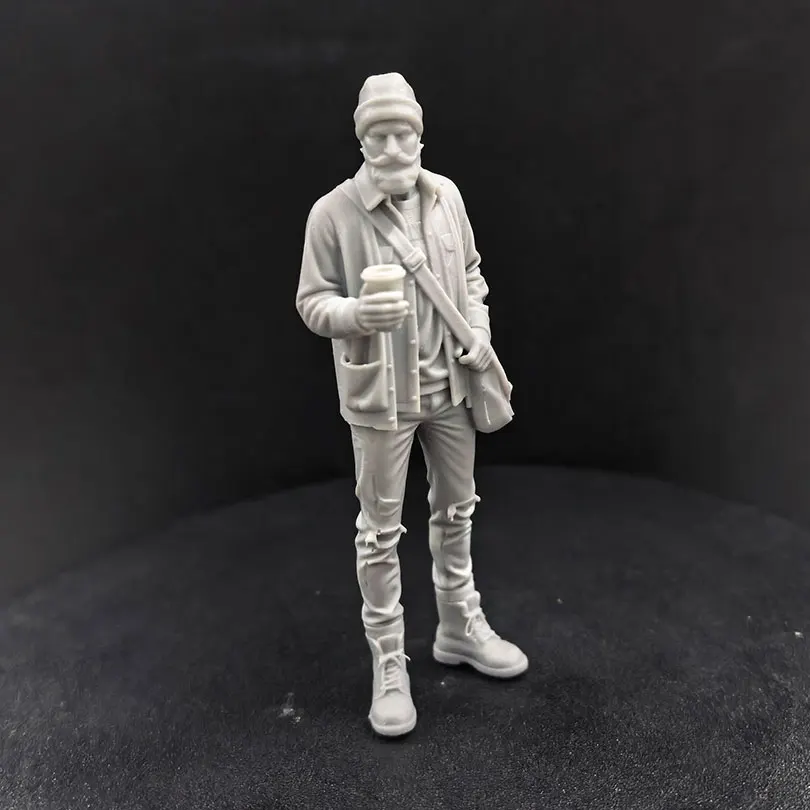 1/24 Unpainted Resin Figure, Bearded Man With Beanie Coffee Cup Urban Male Model Kit For Diorama DIY Painting Hobby 1478-1