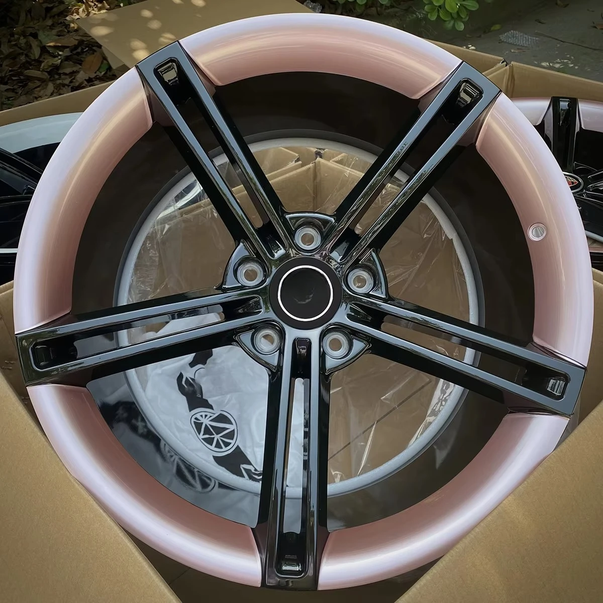 

SXLL Custom 35 мм Etat примушенные колеса Колеса из алюминиевого сплава 17–26 дюймов с коваными спицами и универсальным новым станком