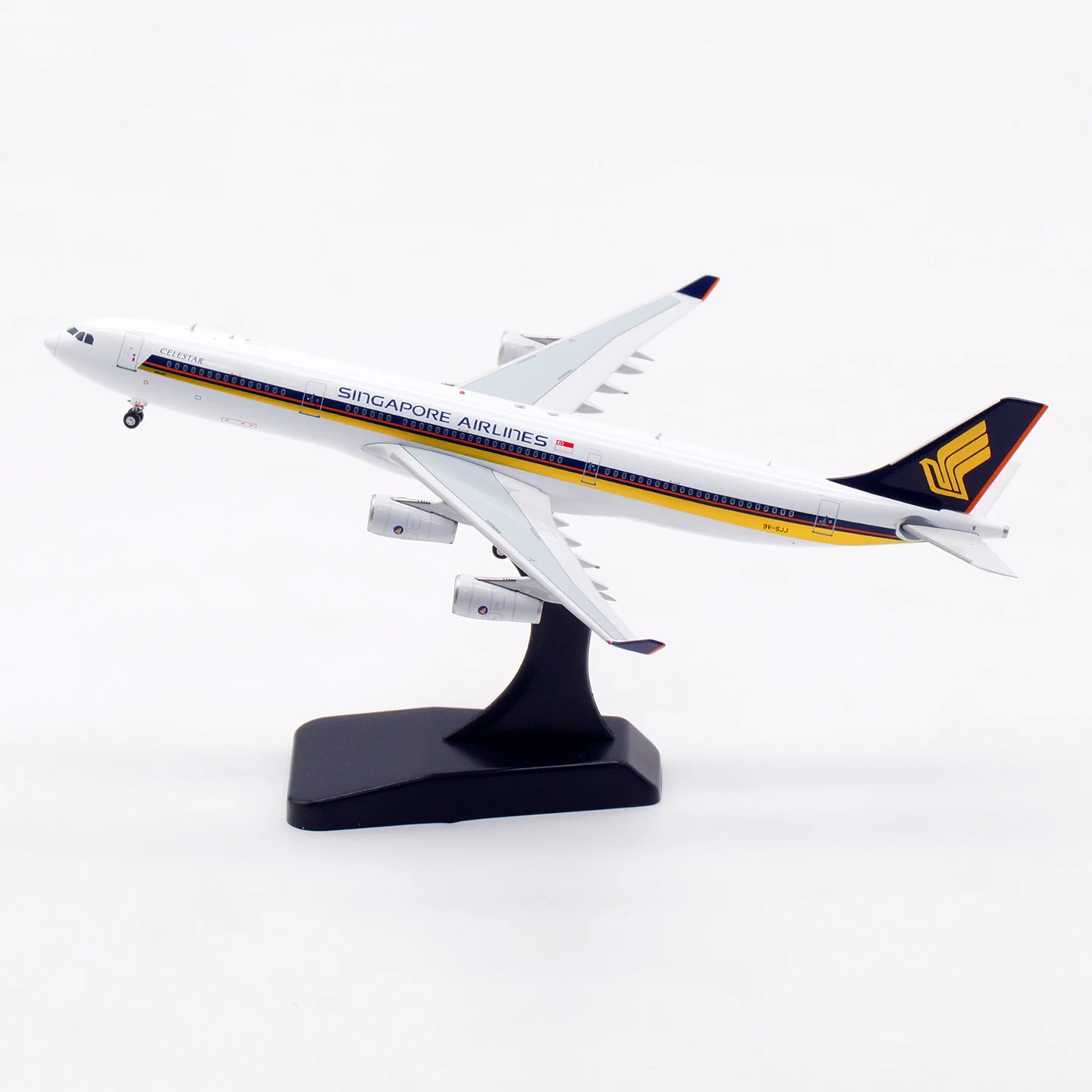 AV4317 Aereo da collezione in lega Regalo Aviazione 1:400 Singapore Airlines Airbus A340-300 Modello di aereo pressofuso 9V-SJJ e trattore