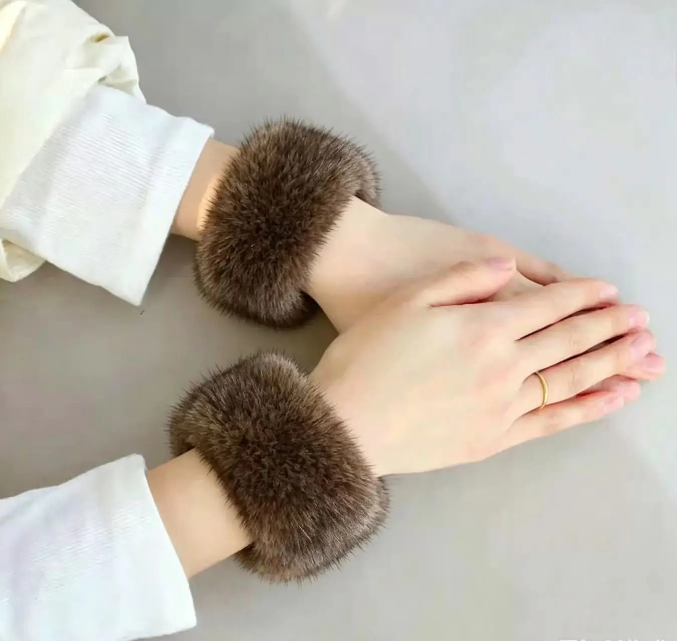 

Real Mink Fur Cuffs Fluffy Hairband Women Winter Luxury Girl Fur Hair Ring Fluffy Fur Accessory Fashion Hair Hoop Furry Gift