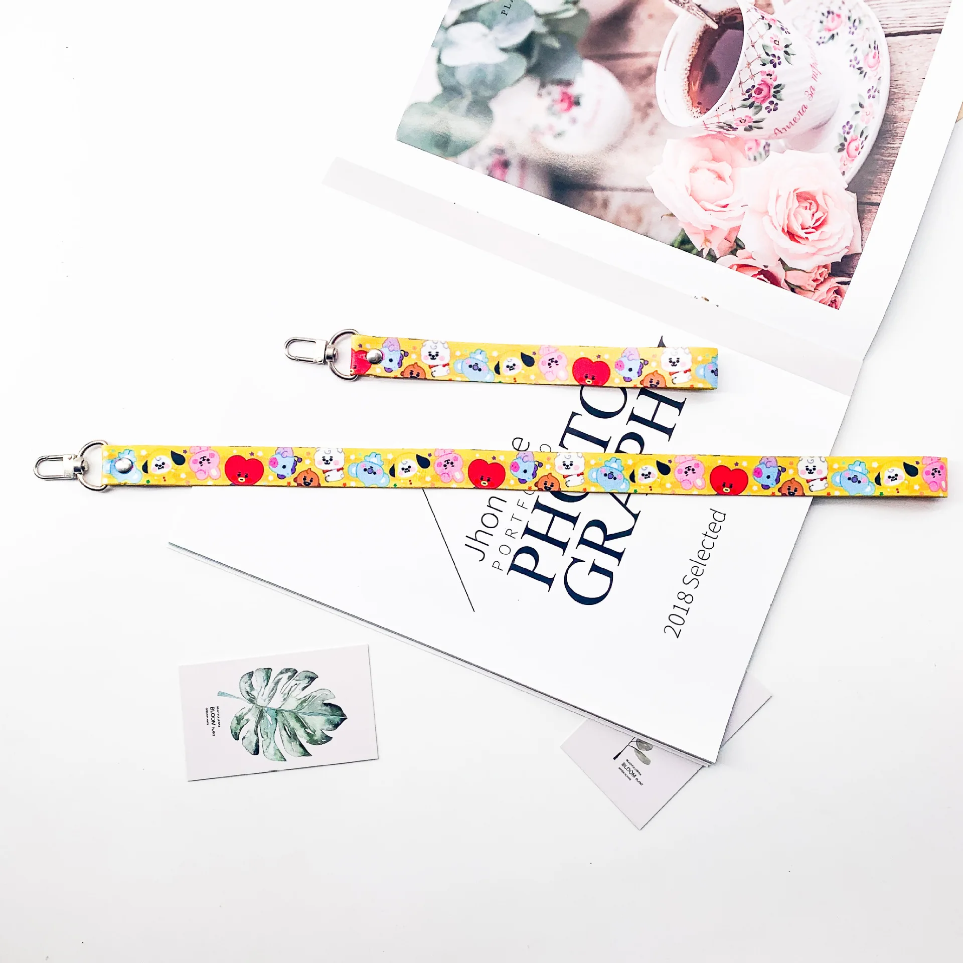 BT21 Mobile Phone Rope Cartoon Phone Lanyard Chimmy Cooky Keychain Creative Pendant Card Sleeve Lanyard Keychains