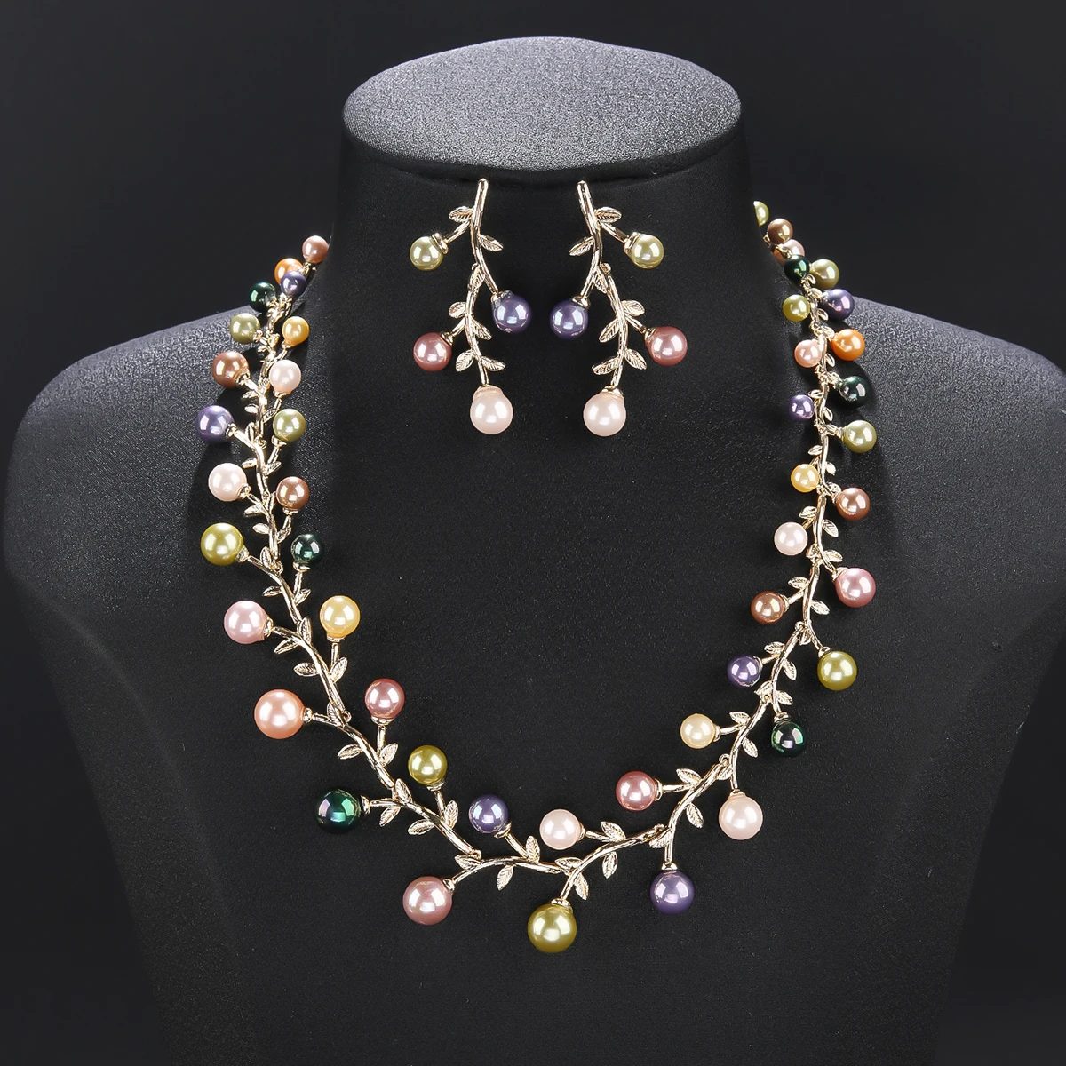 

Beautiful Fashion Unique Design White Colour Pearl Necklace Wedding Jewelry Set for Women Zirconia Party Jewelry Gift CN10747
