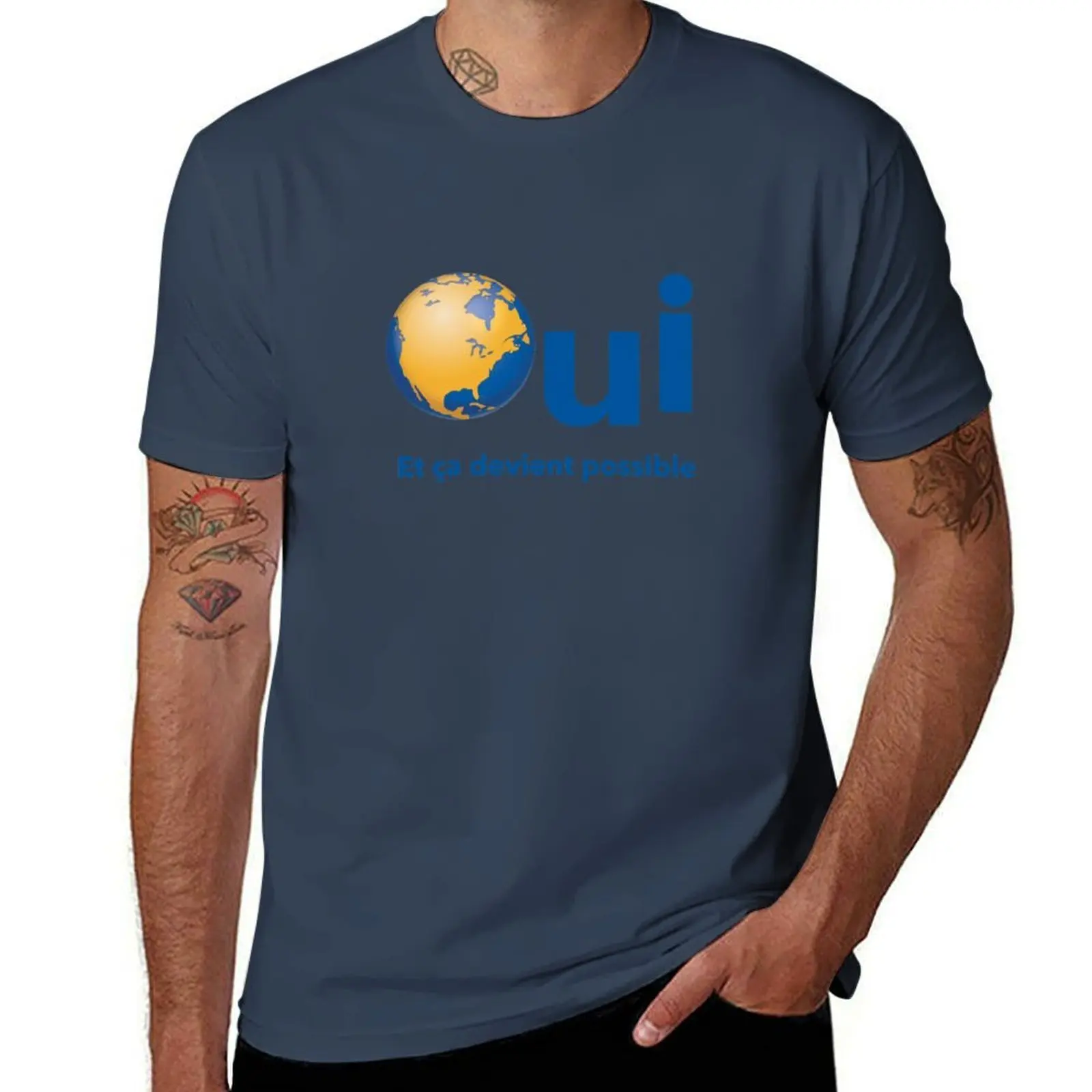 

Oui Quebec Referendum 1995 yellow poster sticker with earth Qc PQ OUI et a devient possible Québec HD HIGH QUALITY ONLI T-Shirt