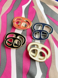 Double Side Enamel Scarf Buckle para mulheres, suporte do xale, acessórios de luxo, jóias, botão bandanas, cachecóis anel