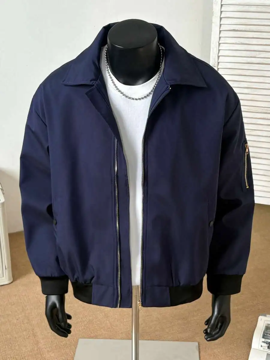 

Мужская куртка-бомбер в американском стиле, синяя, повседневная, с воротником, свободного кроя, с множеством карманов, из полиэстера.