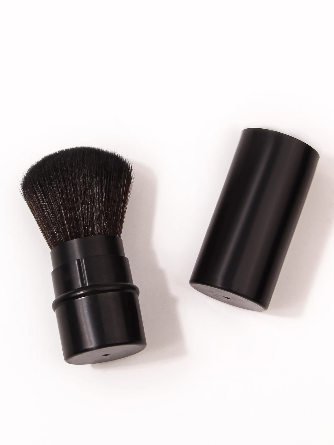 1PCS Retractable Makeup Brush Soft Hair Powder Blusher Makeup Brush Portable Makeup Brush Multi Functional Facial Makeup Brush