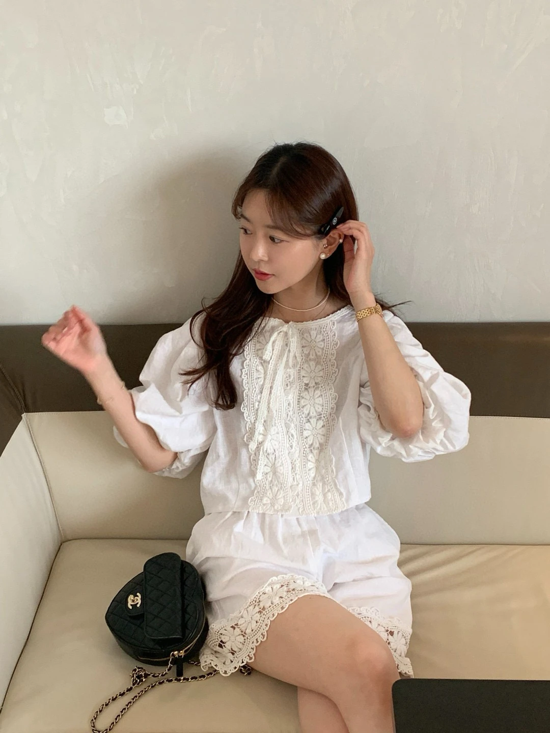 

Комплект из двух предметов: топ с коротким рукавом и шорты с высокой талией, с рюшами, из хлопка, летний модный наряд для женщин