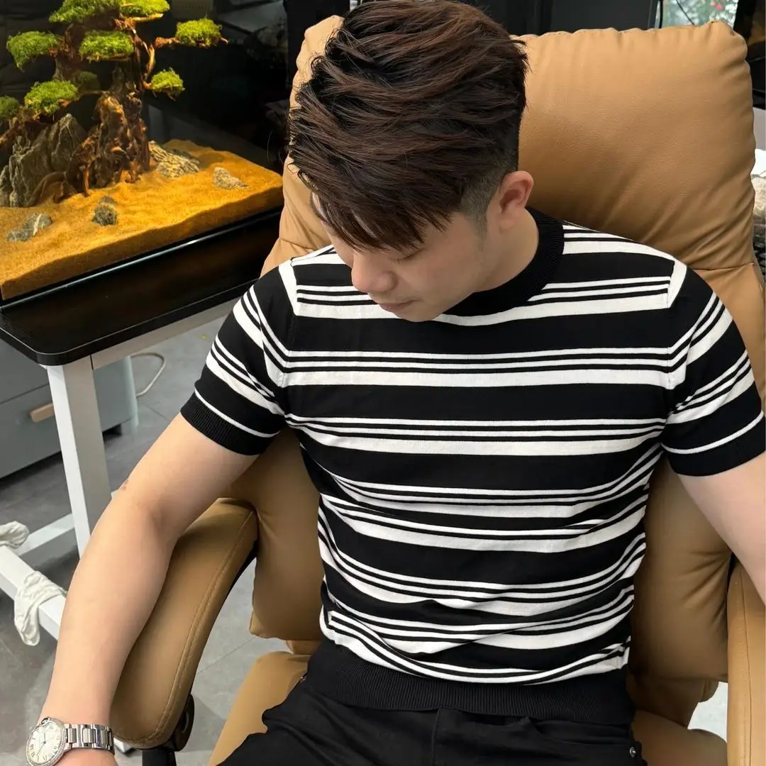 

Мужской летний повседневный трикотажный джемпер Slim Fit с круглым вырезом из ледяного шелка, в полоску, с коротким рукавом, базовый стиль, китайский бренд