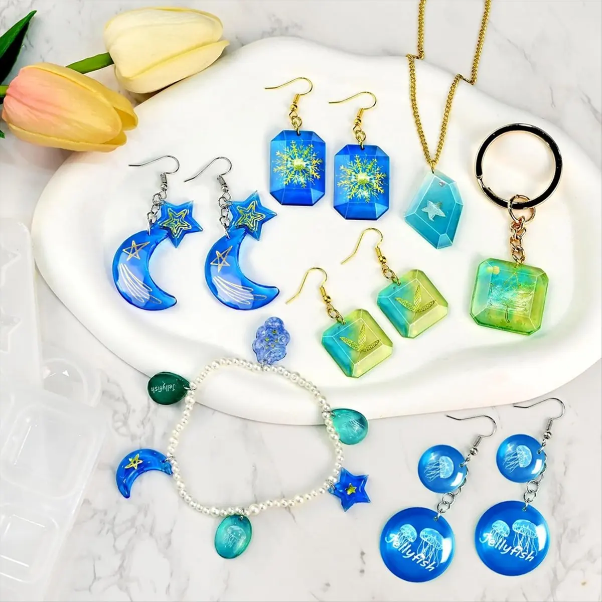 【BAAQ】 3 Pack Resin Earring Mold with Holes, Variety Shaped & Sizes Geometric Gem Cabochon Crescent Moon Star Clouds Pendant