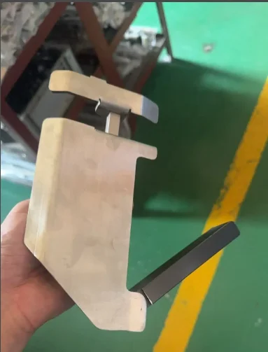 

For Heidelberg Printing Machine Parts SM74 CD74 XL75 Paper Straightener L4.014.602F/11 Paper Delivery Flap Cardboard