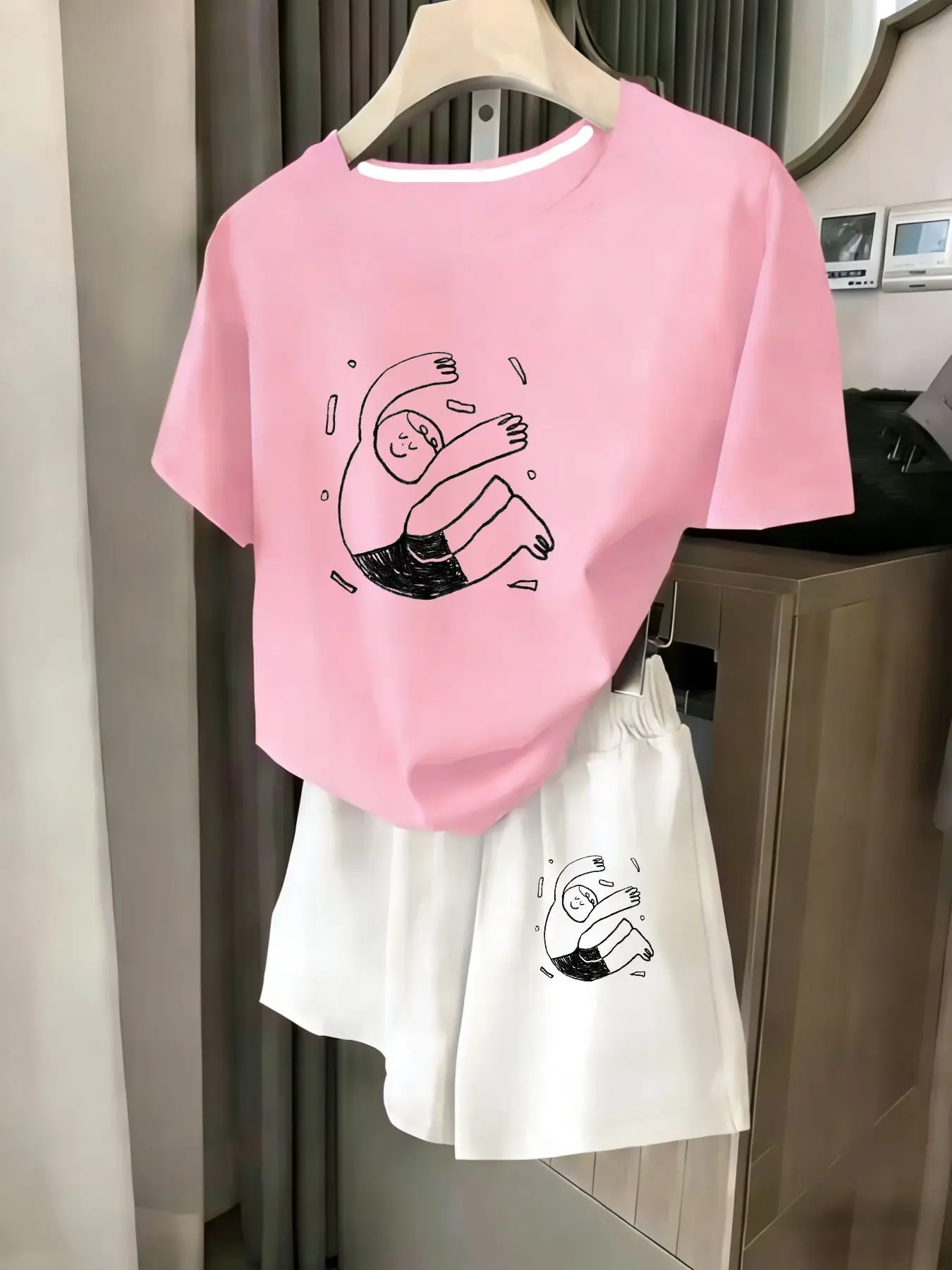 

Ladies 2-Piece Set Summer Beach Vacation Casual round Neck Short Sleeve Random Print T-Shirt Elastic Waist Shorts Suit Comfortab