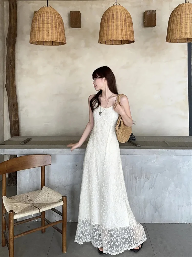 Abito camis da donna vintage ricamato Abito longuette coreano chic con spalline per spaghetti Y2K Abito elegante da donna in spiaggia con linea A