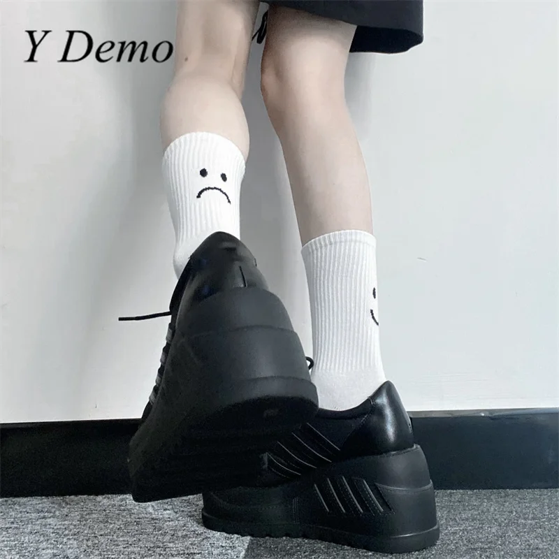 Y Demo 1 Pair Casual Crying Smiling Face Socks Creative Funny Sports Style Solid Color Couple Middle Tube Socks