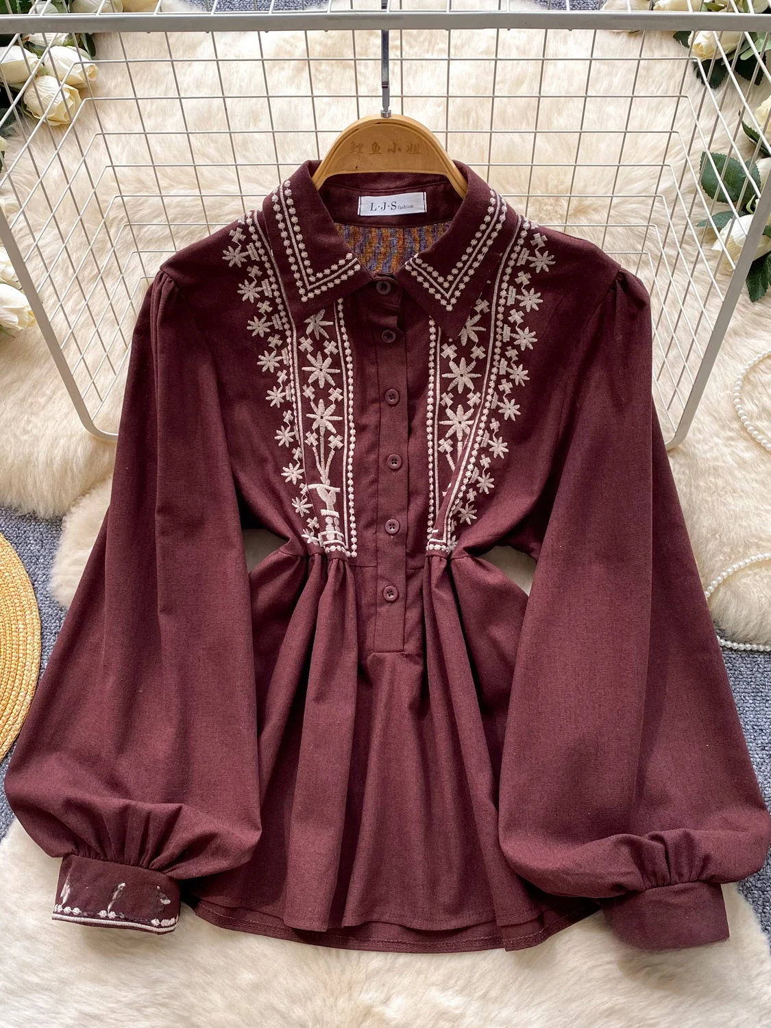 

Retro Embroidered Loose Long Sleeve Shirt Women's Summer Korean Style Commute Fashion High-End Versatile Top for Young Girls