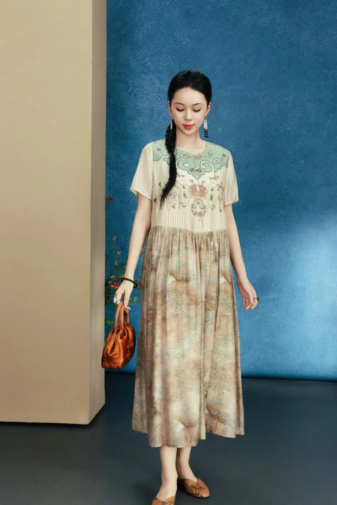 ملابس نسائية صيفية فاخرة أصفر فاتح على شكل حرف A فستان عتيق على الطراز الصيني برقبة دائرية وتطريز فساتين طويلة على الموضة #3