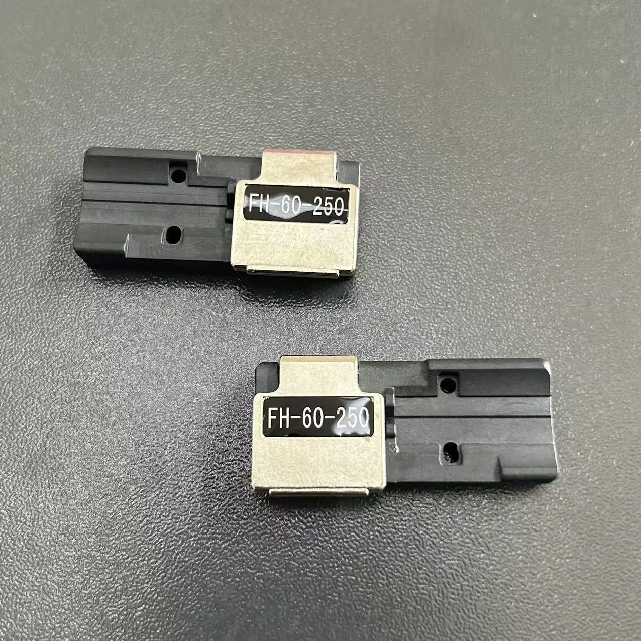 1 pair FSM-12S FSM-22S 50R 62S FSM-70R FSM-60R Optical Fiber Fusion Splicer Single Core Fiber Fixture FH-60-250 FH-60-900 Holder