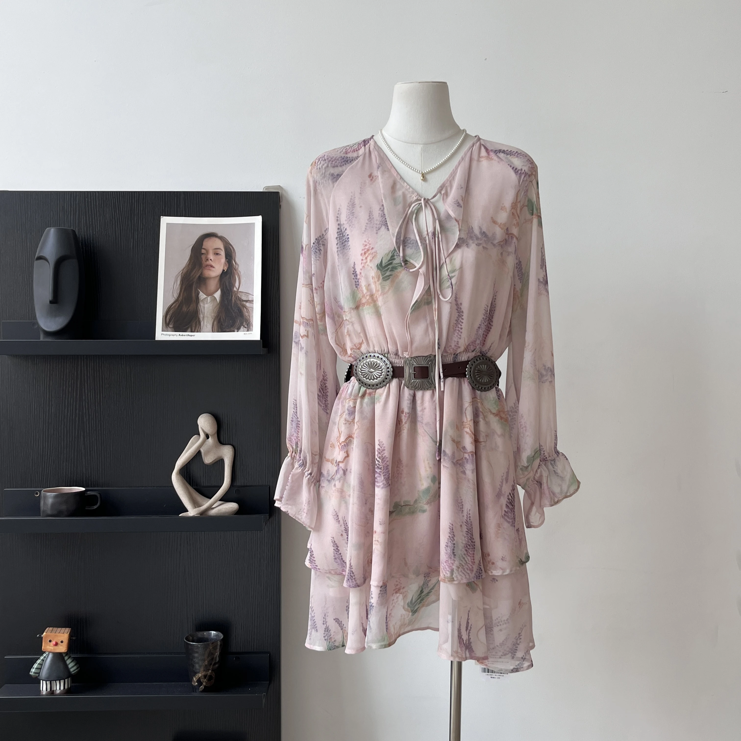 Vestido Floral de manga larga de verano y otoño para mujer, ropa de calle para mujer, vestido elegante de vacaciones con cordones y cuello en V, vestido acampanado