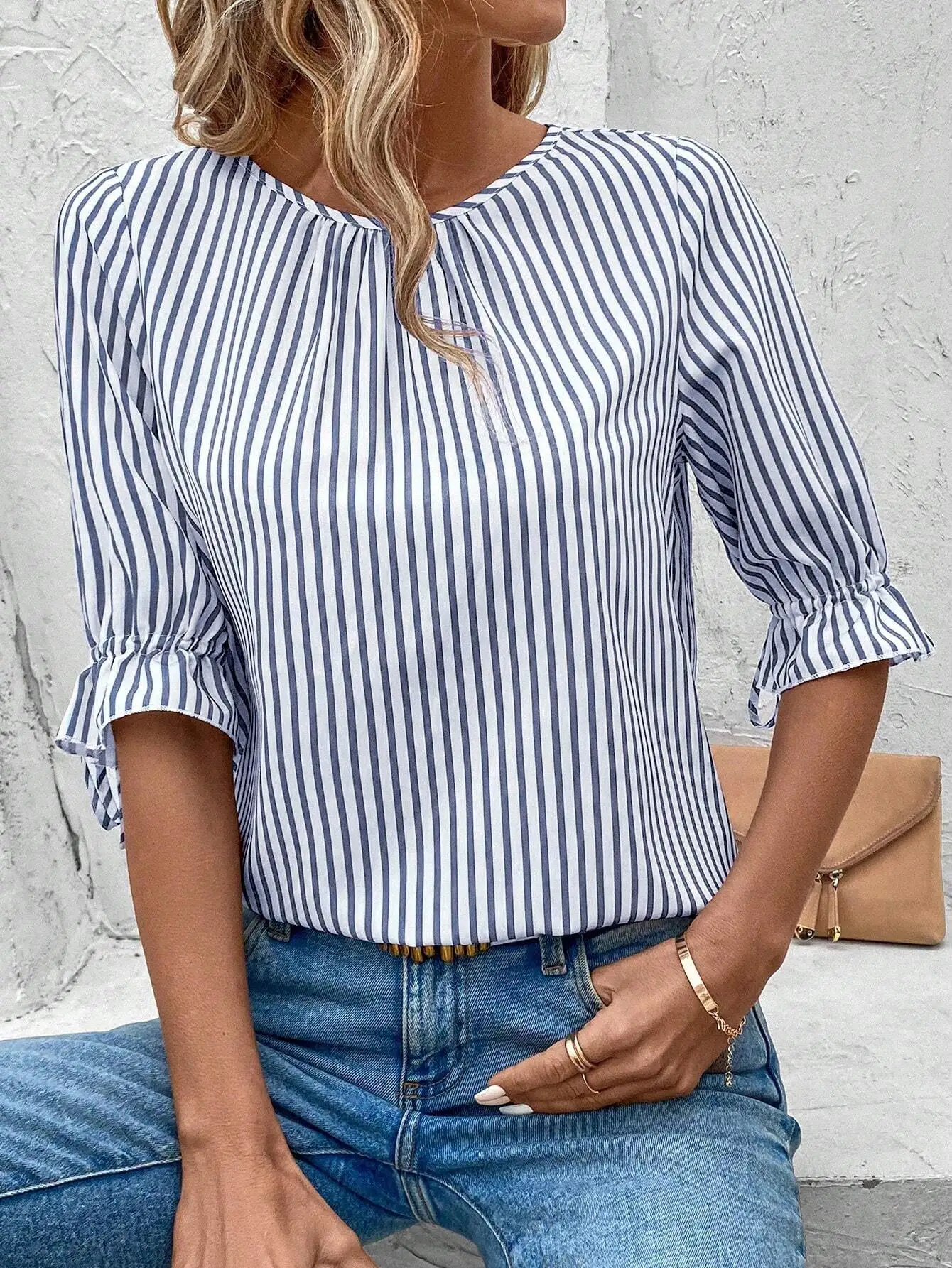 

Women Vertical Striped Round Neck Ruffled Sleeve Blouse Casual Summer Top
