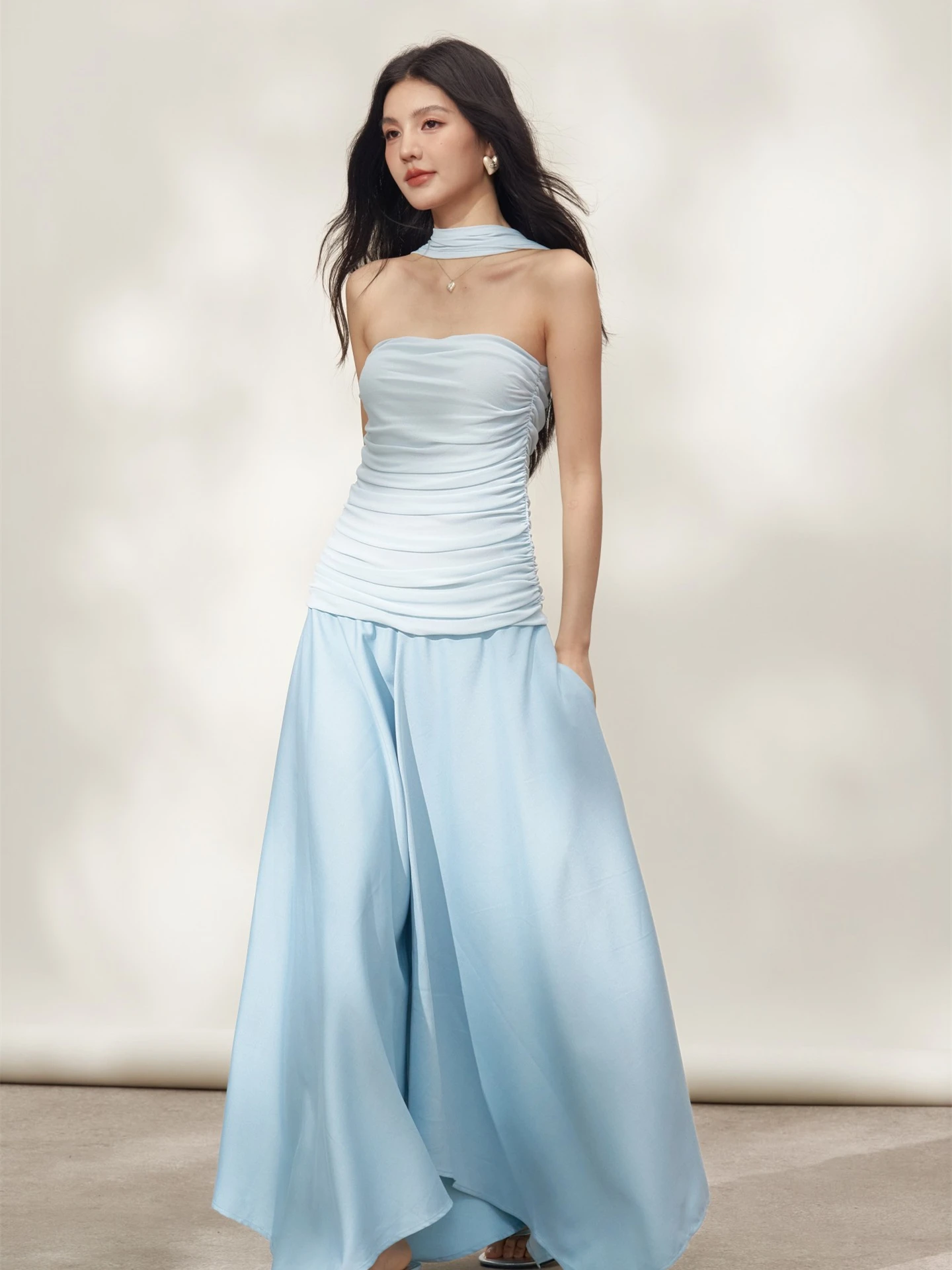 

Элегантное шифоновое платье макси без бретелек для женщин: новая летняя модель для отпуска, шикарное и изысканное платье