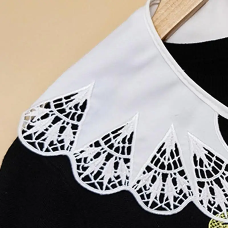 Y5JD False Collar Embroidery Collar Detachable Hollow Out Trim Lace Up Neckline