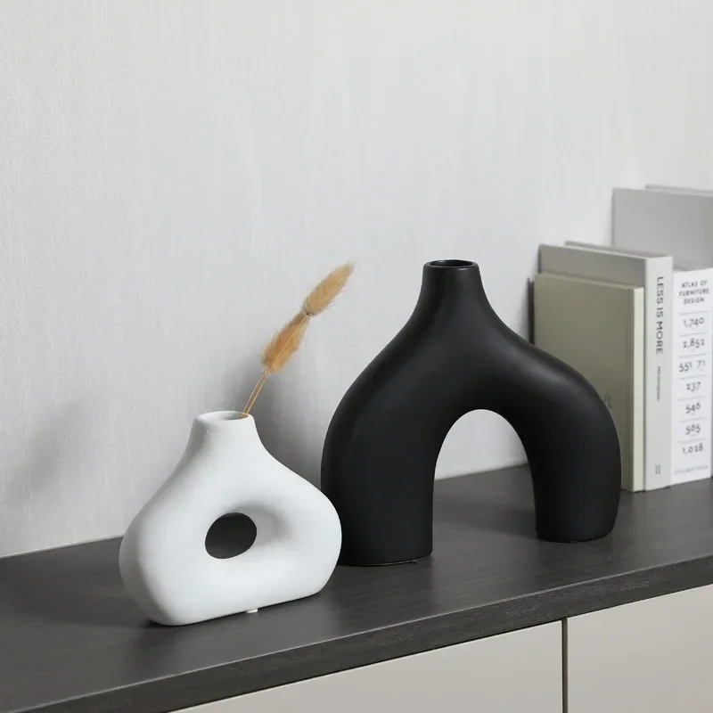 Nordic Simplicity Black White Ceramic Vase Living Room Dry Flower Arrangement Home Decoration Fashionable Art Decoration