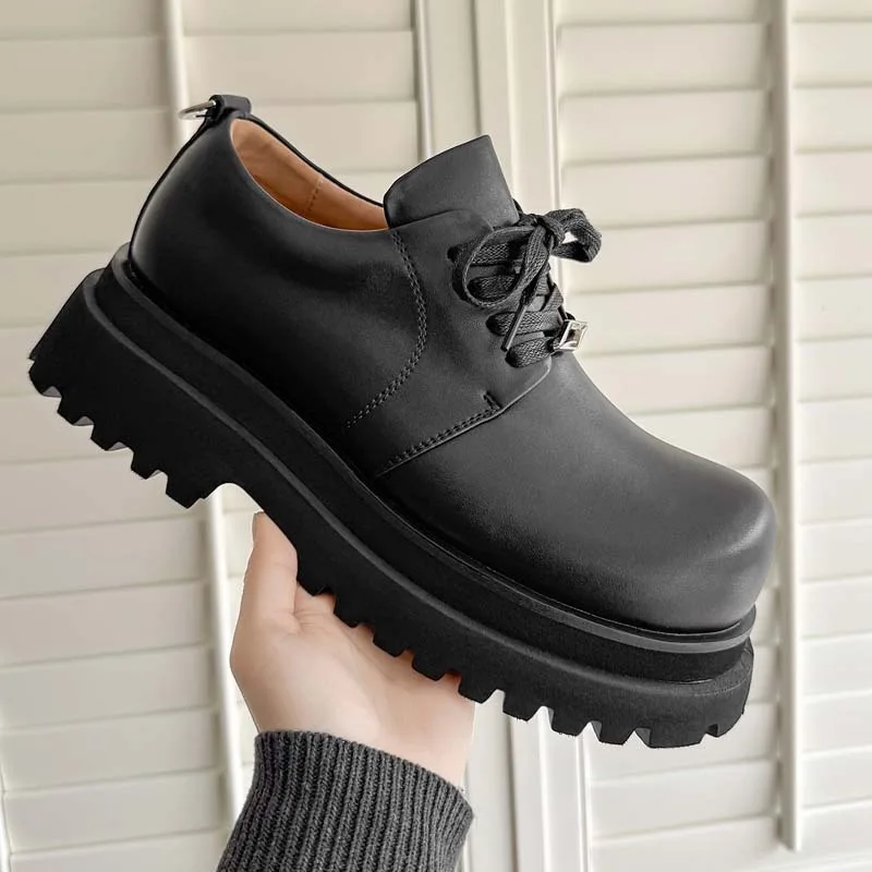 Nouvelles Chaussures Décontractées en Cuir de Haute Qualité pour Homme 2026 – Chaussures Derby Classiques à Bout Large, Tendance, Rehaussantes pour Homme 1 Nouvelles Chaussures Décontractées en Cuir de Haute Qualité pour Homme 2026 – Chaussures Derby Classiques à Bout Large, Tendance, Rehaussantes pour Homme 1