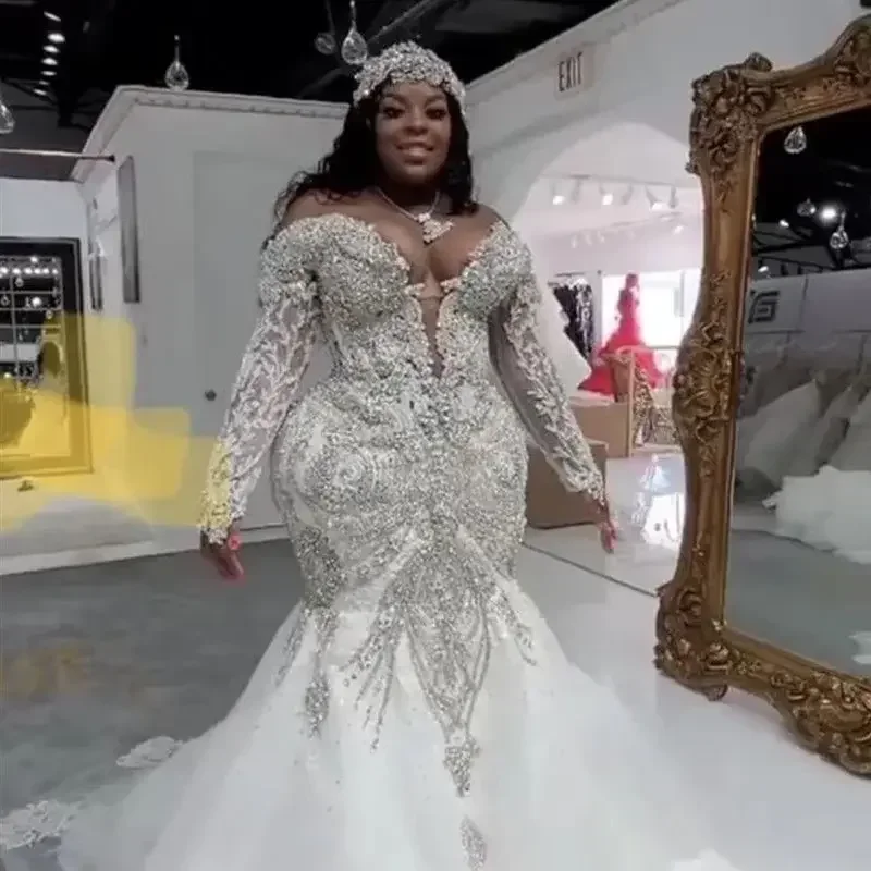 تخصيص زائد حجم حورية البحر فساتين الزفاف الفاخرة سباركلي كريستال الدانتيل مطرز القطار الملكي كم طويل فتاة سوداء ثوب الزفاف