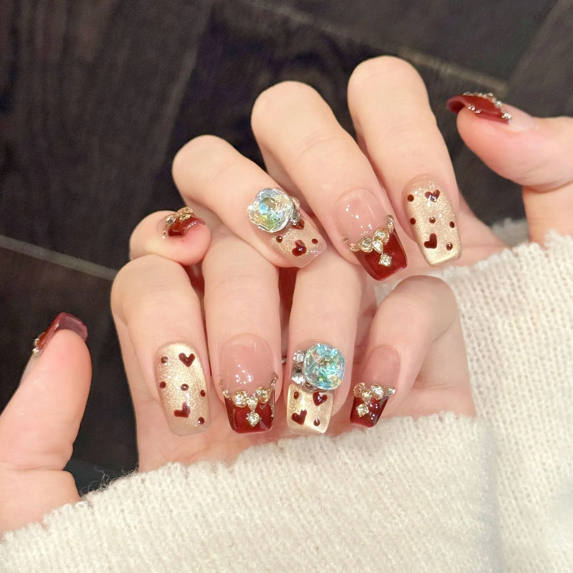 10pcsLuxury Handmade Short Press On Nails Sparkling Cat Eye Red French Flash Drill Design Fake Nails Wearable Nails Art Tip Girl