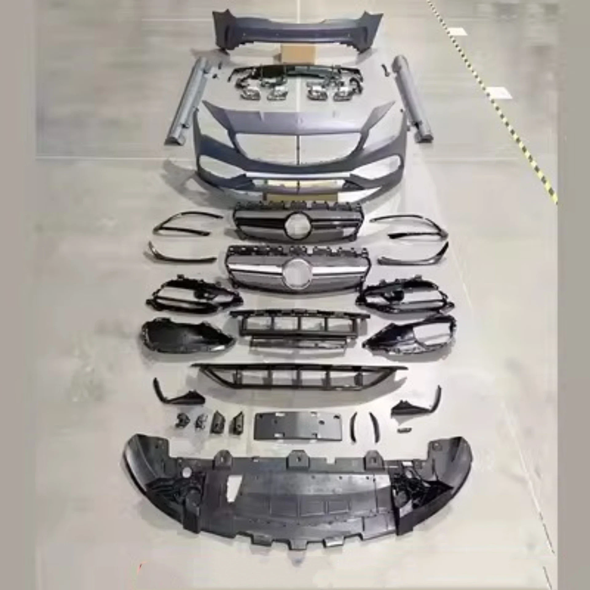 

Front Rear Bumper Assembly Grille for Mercedes Benz A180 A200 20-23 Tail Throat Convert A45S New Style Kit