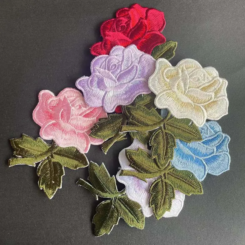 1 Stück, 5 Stück Stoffblumen Aufbügelbare Aufkleber Blühende Rosen Zweig Stickerei Applikationen Thermocollant für Kleidung Cheongsam – Detail 3